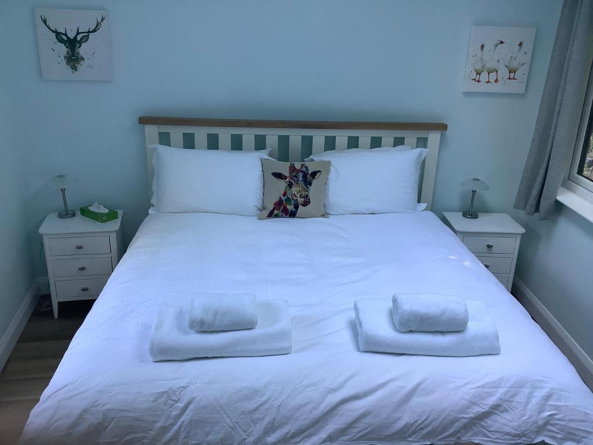 Charming Woodland Lodge 2 Person 1 Bedroom Горад Грэйт Ярмут Екстериор снимка