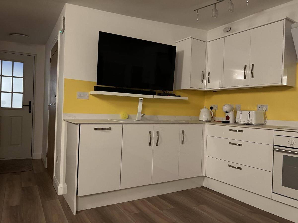 Charming Woodland Lodge 2 Person 1 Bedroom Горад Грэйт Ярмут Екстериор снимка
